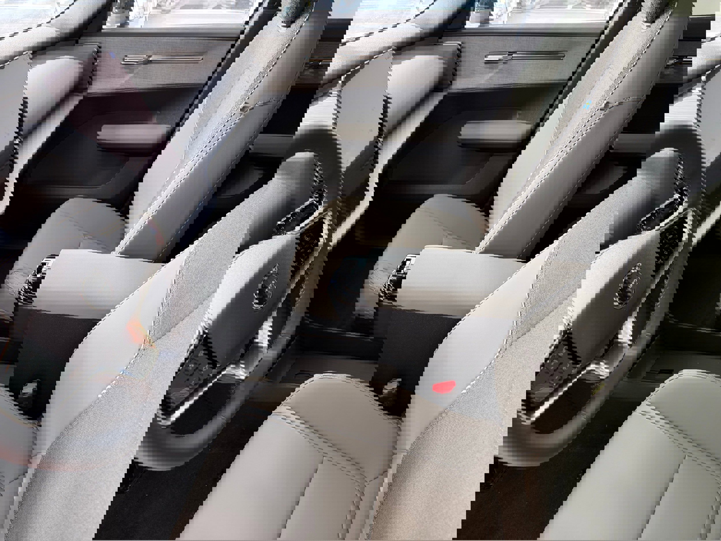 New 2026 Volvo EX30 Cross Country Ultra w/ Protection Package Premier image 16