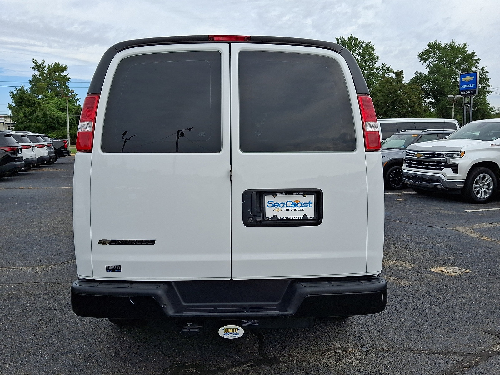 Certified 2025 Chevrolet Express 2500 w/ Enhanced Convenience Package RWD image 5