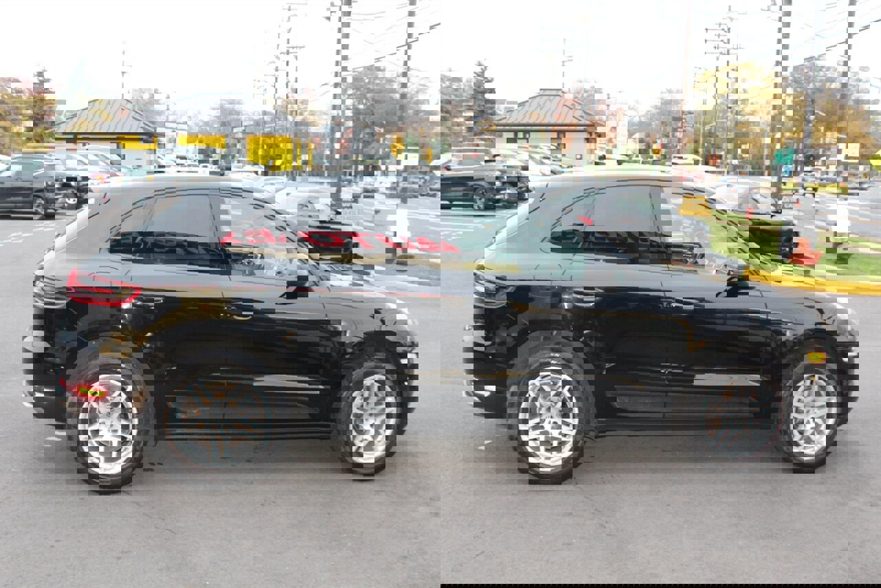 Used 2018 Porsche Macan image 24