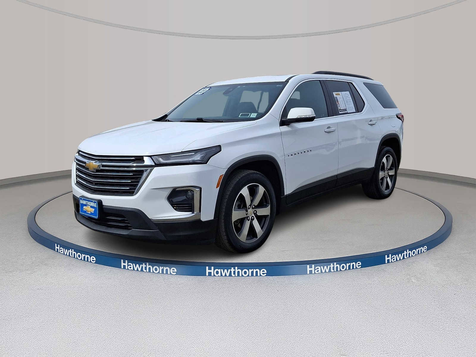 Used 2023 Chevrolet Traverse LT w/ LT Premium Package image 3