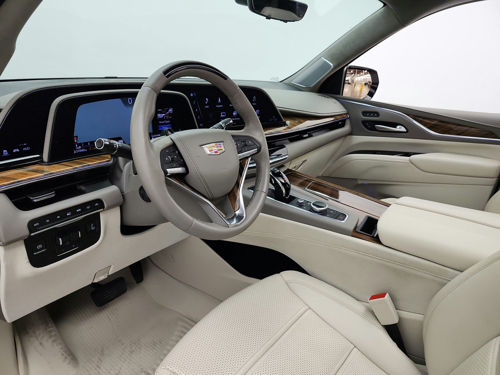 Used 2024 Cadillac Escalade Sport Platinum w/ LPO, ONYX Package AWD/4WD image 12