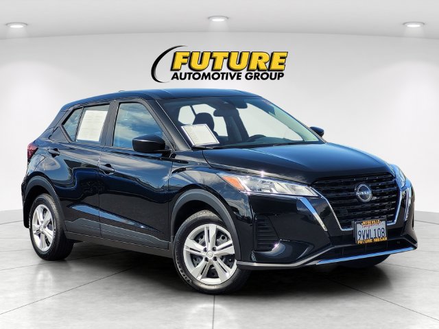 Certified 2025 Nissan Kicks Play S FWD image 1