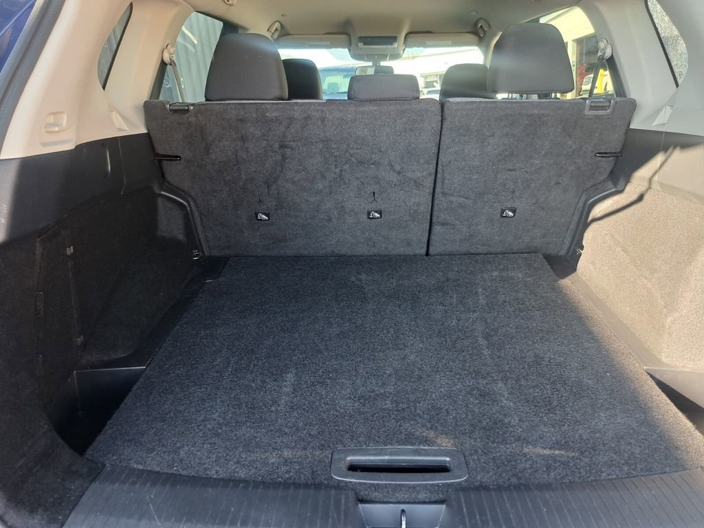 Used 2023 Nissan Rogue SV image 23