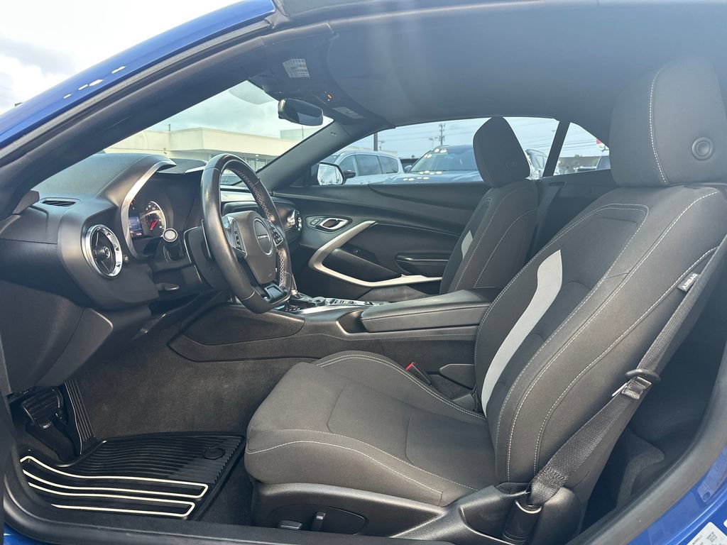 Used 2021 Chevrolet Camaro LT RWD image 11