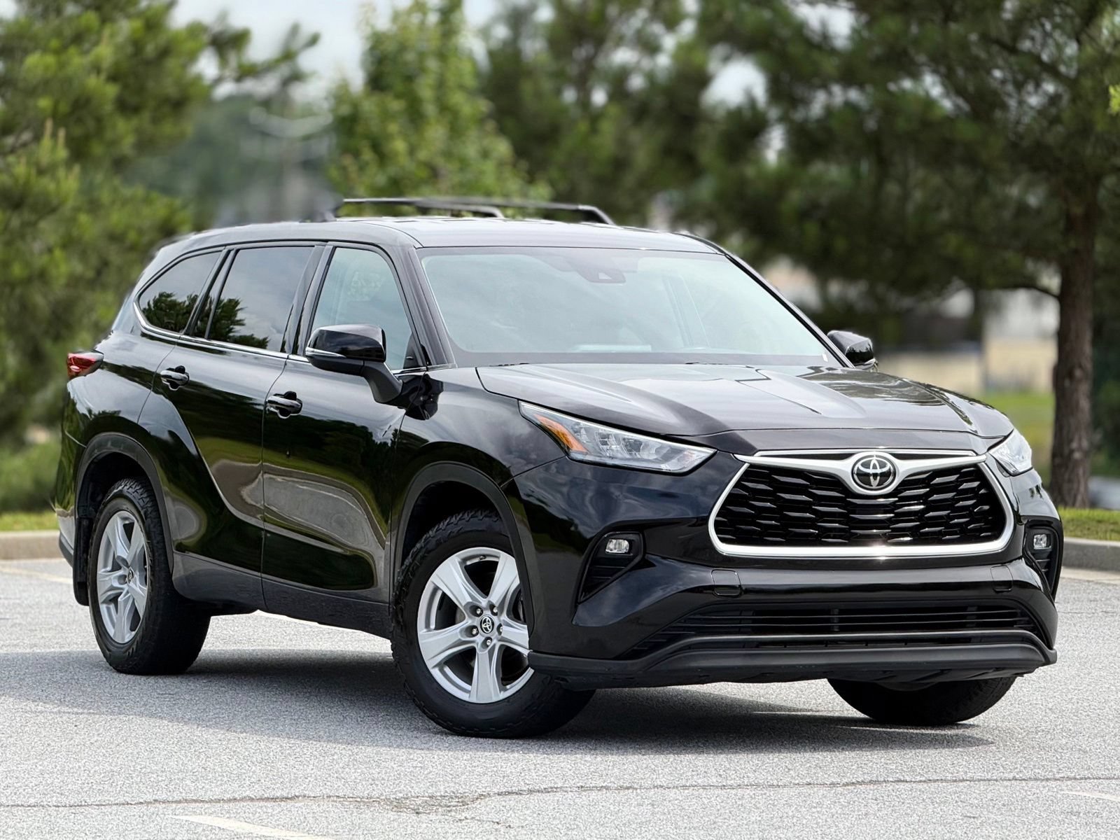 Used 2020 Toyota Highlander LE AWD/4WD image 13