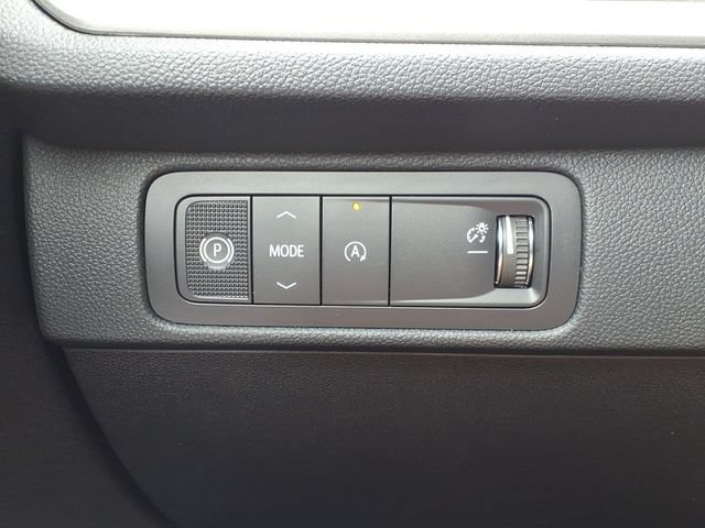 New 2027 Chevrolet Traverse LT FWD image 13