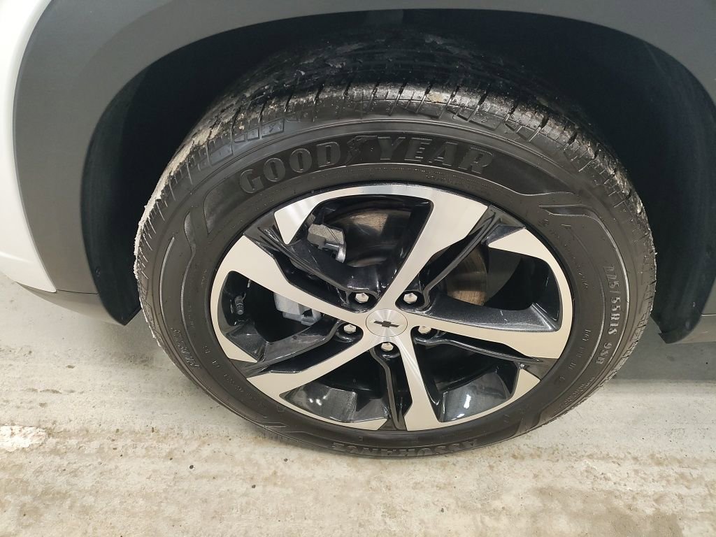 Certified 2024 Chevrolet Trax RS w/ Driver Confidence Package image 19