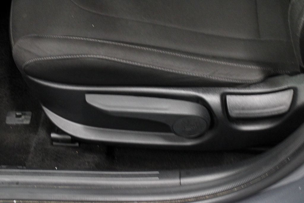 Used 2024 Hyundai Elantra SEL FWD image 26