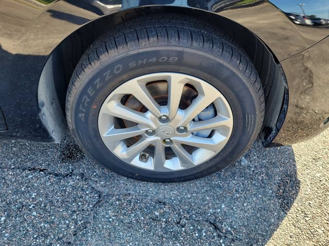 Used 2022 Hyundai Accent SEL FWD image 6