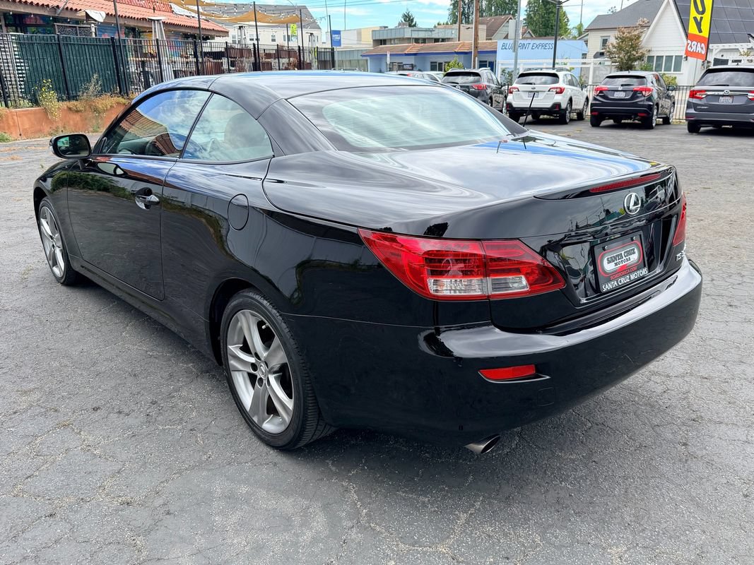 Used 2012 Lexus IS 350C w/ Luxury Pkg RWD image 4