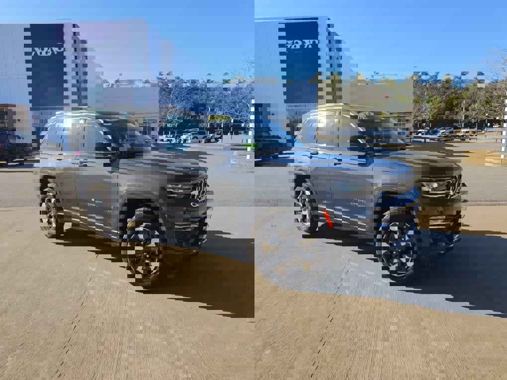 Used 2024 Jeep Grand Cherokee Limited 4xe AWD/4WD image 2