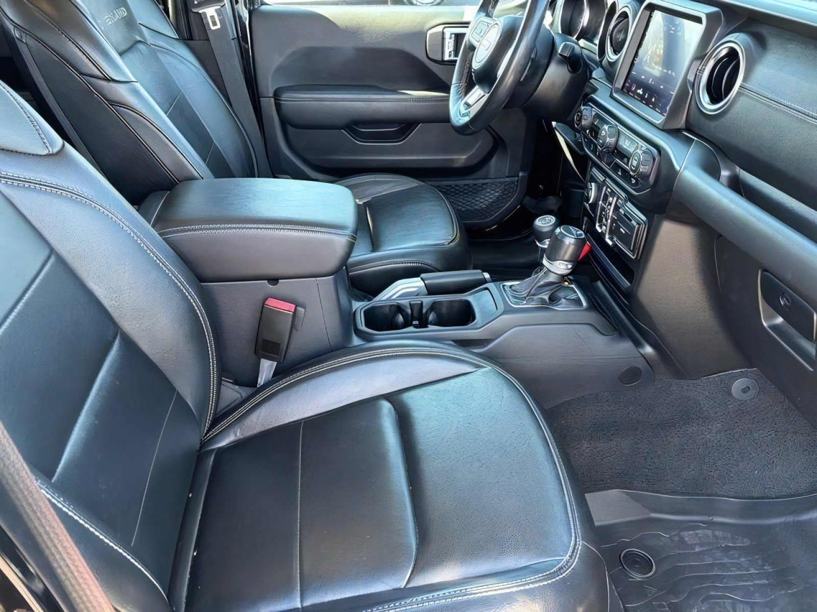 Used 2021 Jeep Gladiator Overland w/ Popular Equipment Package AWD/4WD image 31