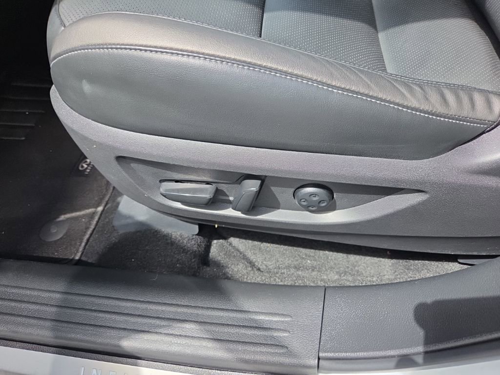 Used 2023 INFINITI QX50 Luxe image 25
