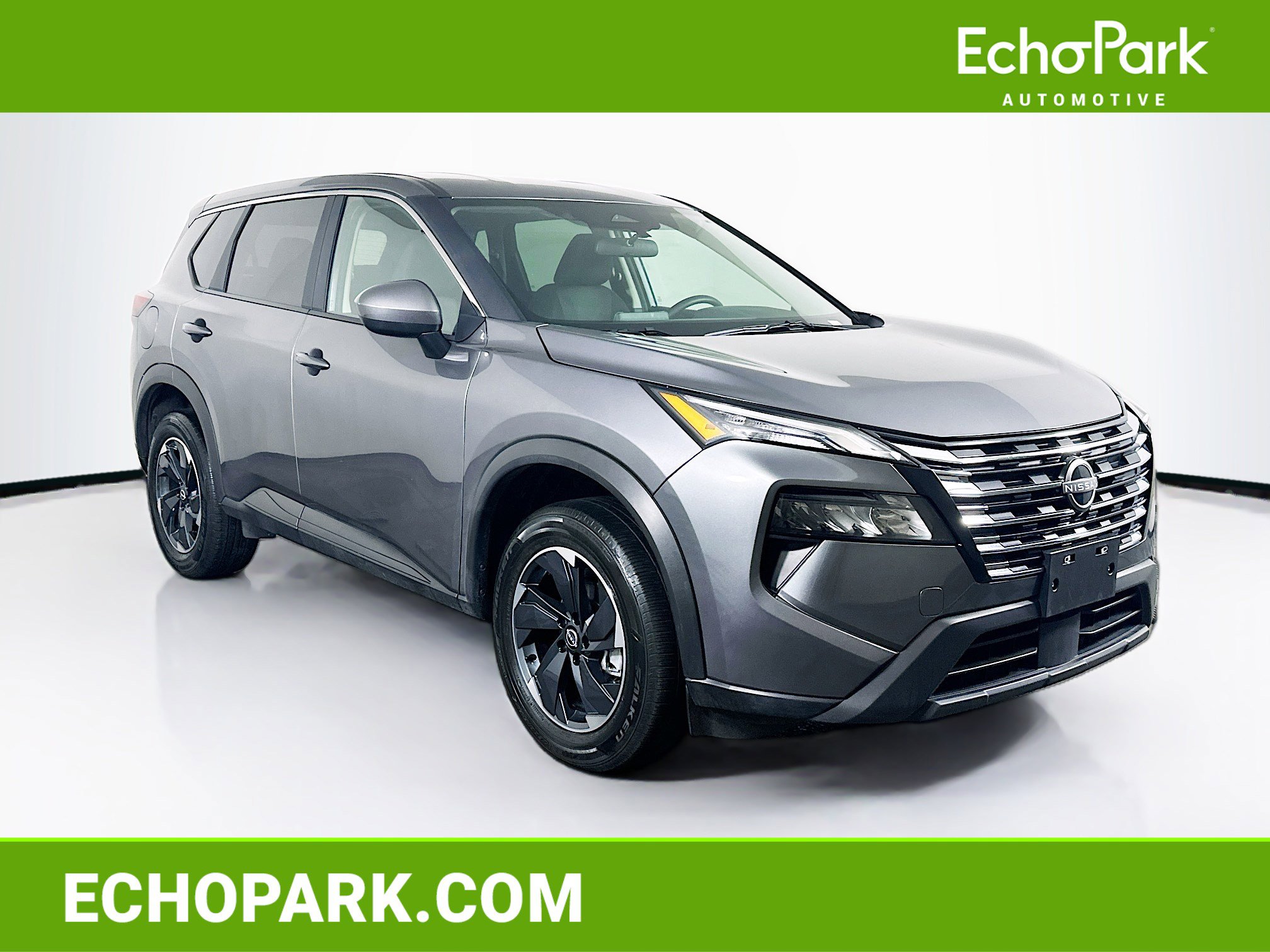 Used 2025 Nissan Rogue SV FWD image 1