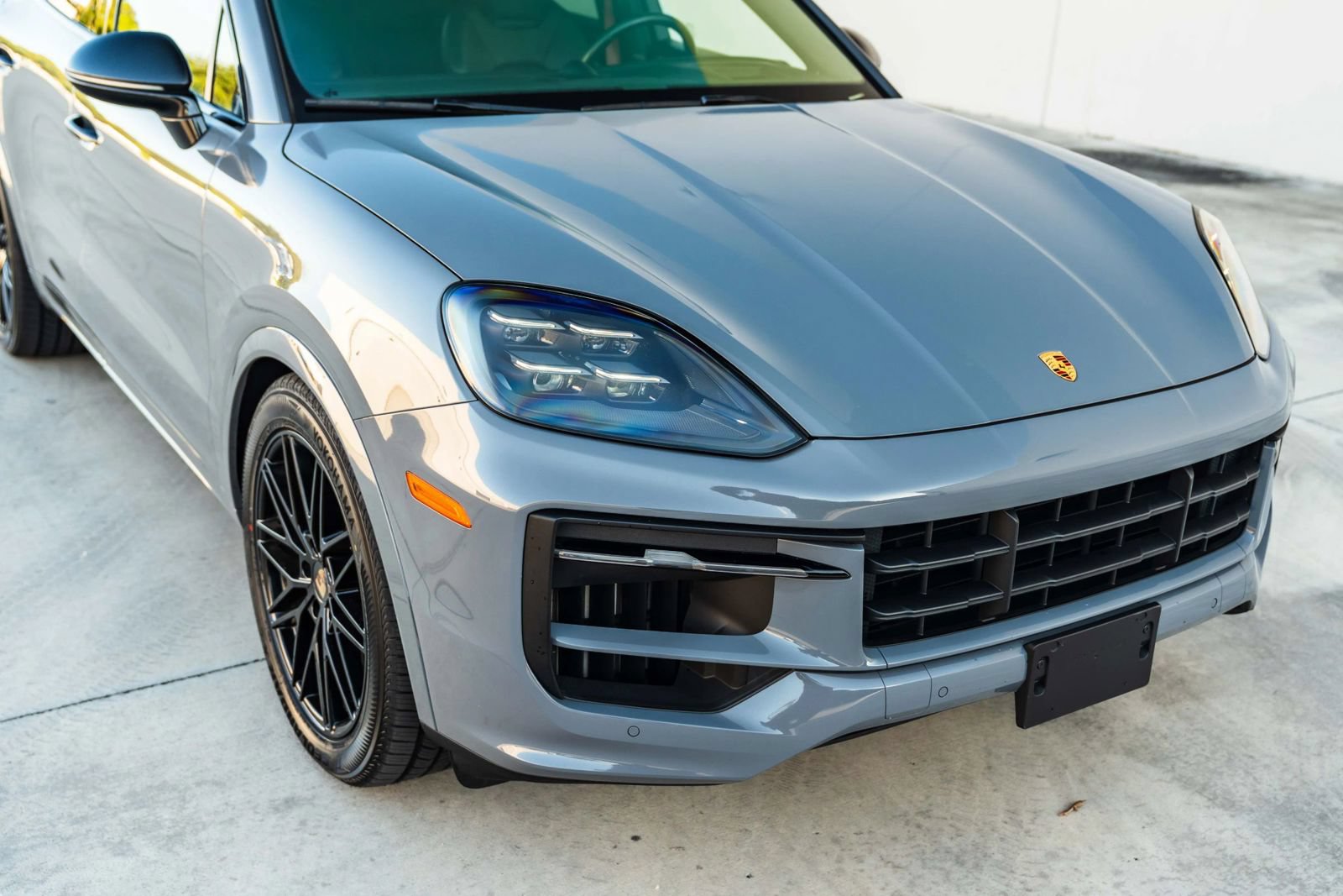 Used 2024 Porsche Cayenne S AWD/4WD image 6
