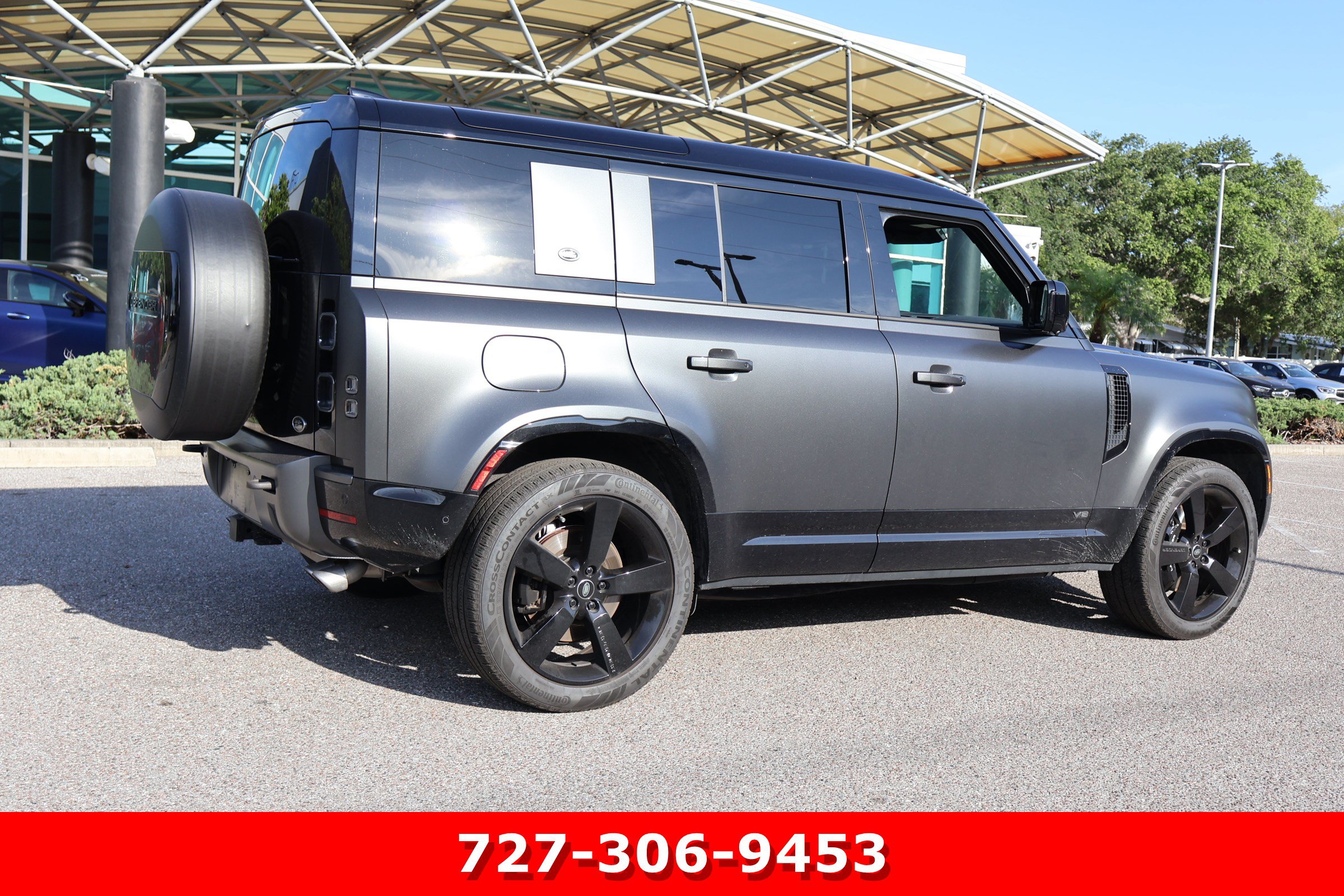Used 2023 Land Rover Defender 110 V8 AWD/4WD image 9