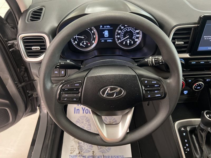 Used 2020 Hyundai Venue SE image 24