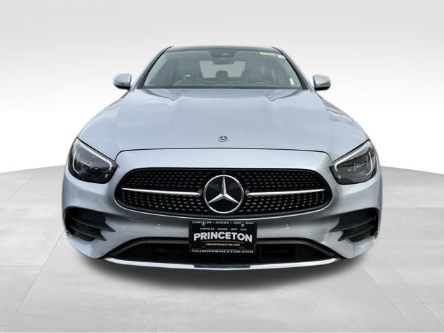 Used 2022 Mercedes-Benz E 350 4MATIC Sedan image 2