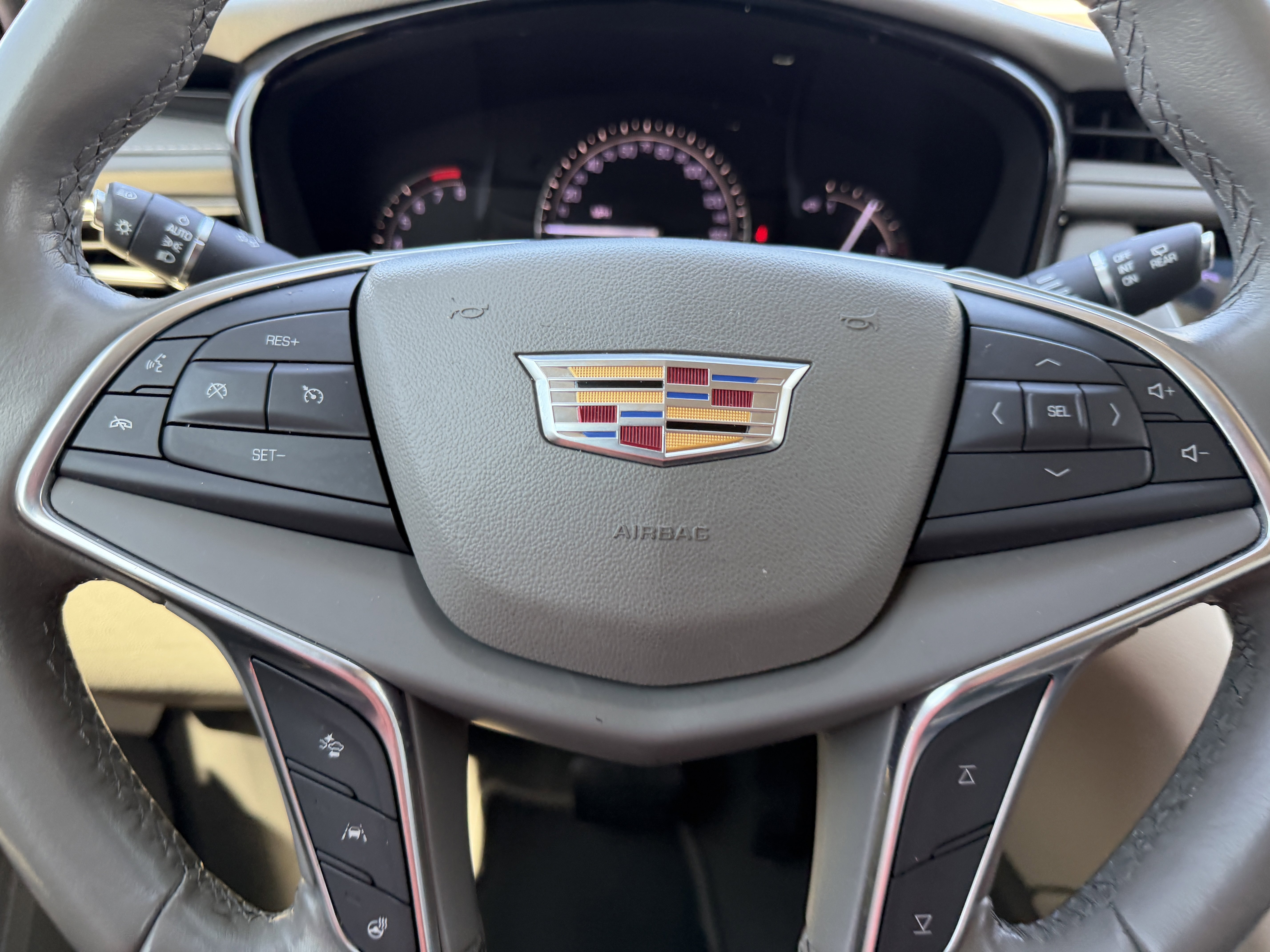 Used 2019 Cadillac XT5 Luxury image 31