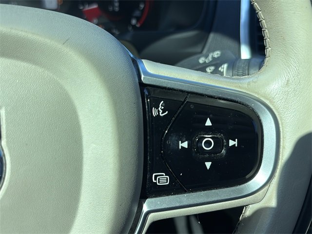 Used 2019 Volvo XC90 T6 Momentum image 26