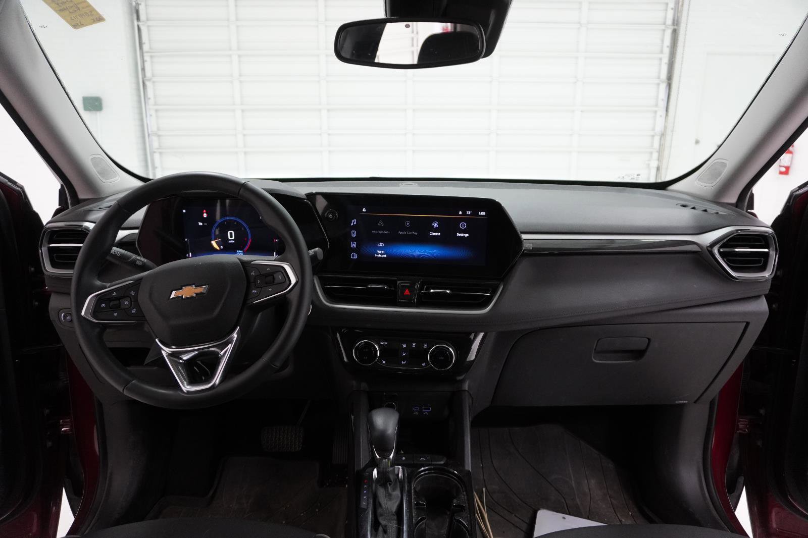 Used 2025 Chevrolet TrailBlazer LT w/ Convenience Package FWD image 35