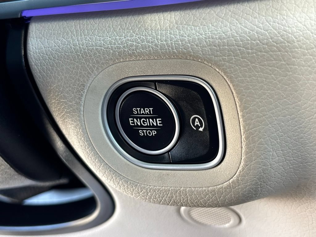 Used 2025 Mercedes-Benz GLS 450 4MATIC image 16