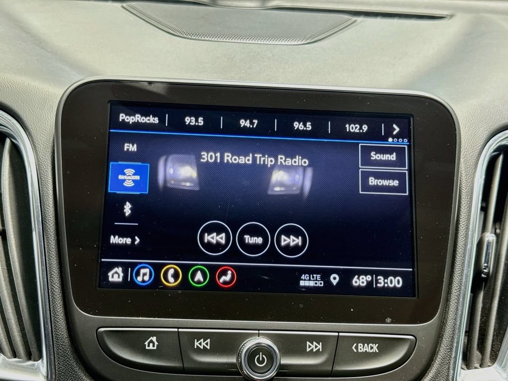 Used 2019 Chevrolet Malibu Premier w/ Sun and Wheel Package FWD image 14