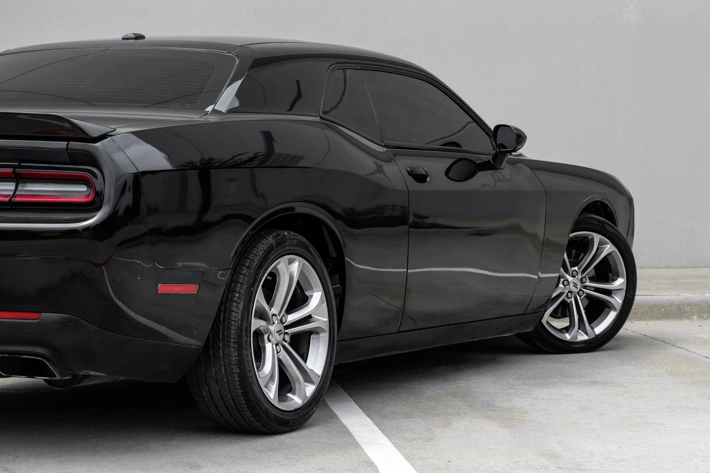 Used 2021 Dodge Challenger R/T RWD image 6