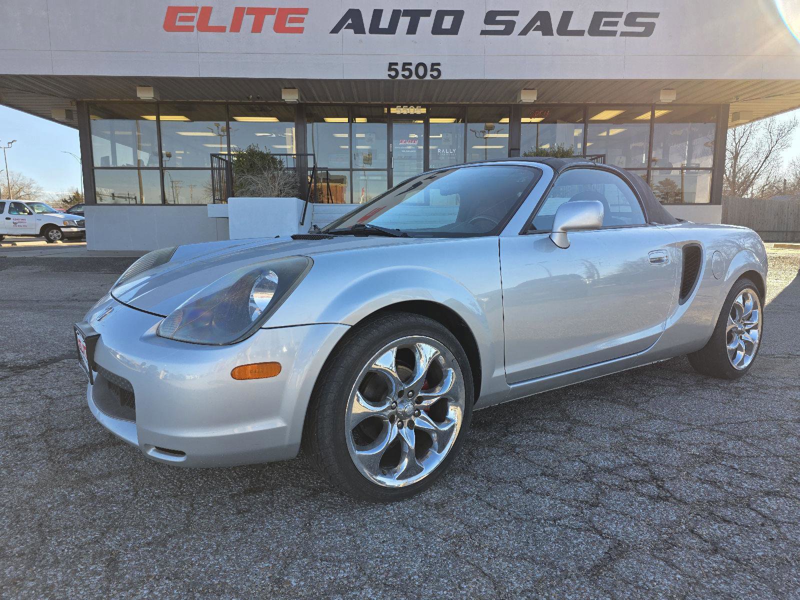 Used 2001 Toyota MR2 image 1