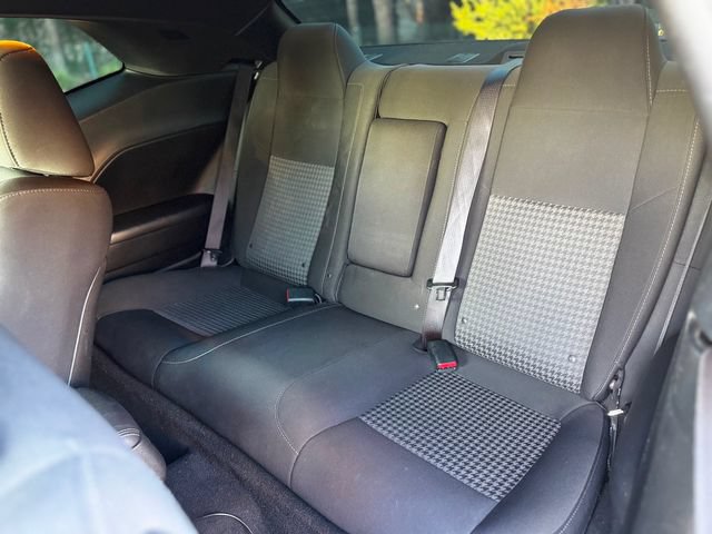 Used 2019 Dodge Challenger R/T w/ Driver Convenience Group RWD image 31
