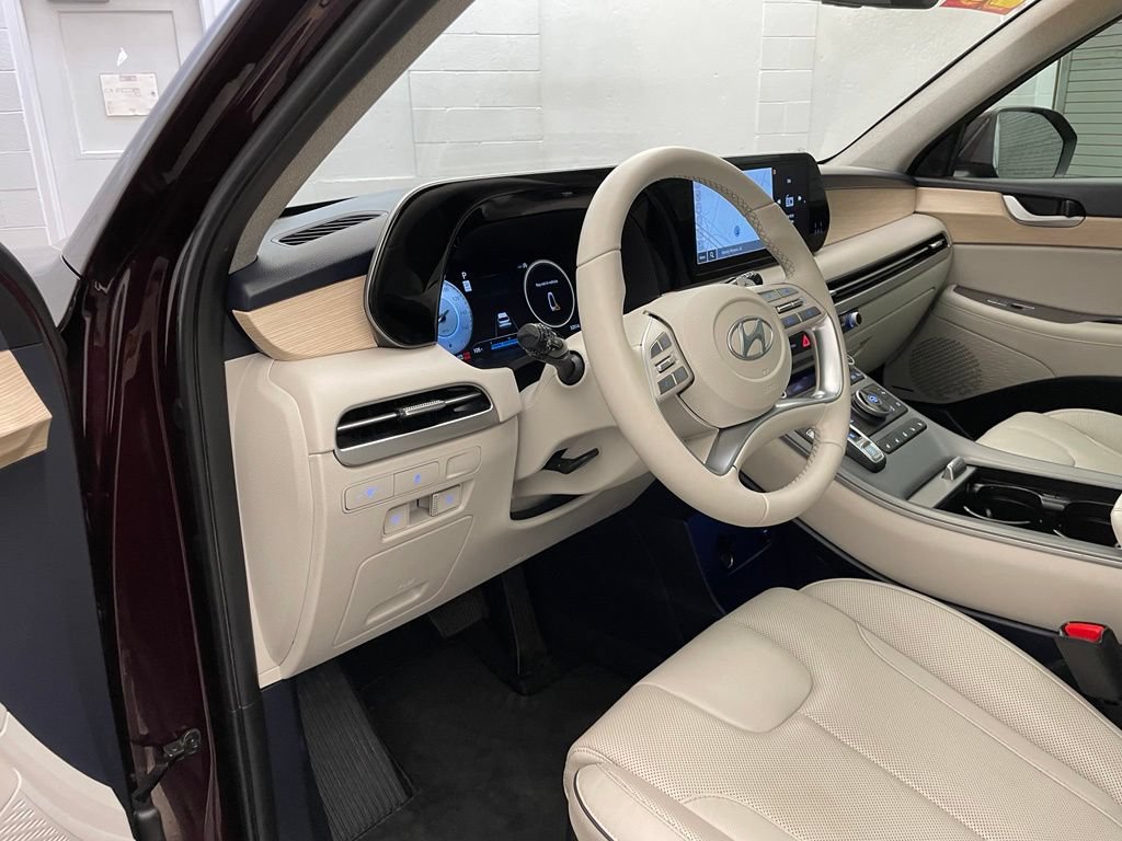 Used 2023 Hyundai Palisade Limited FWD image 21