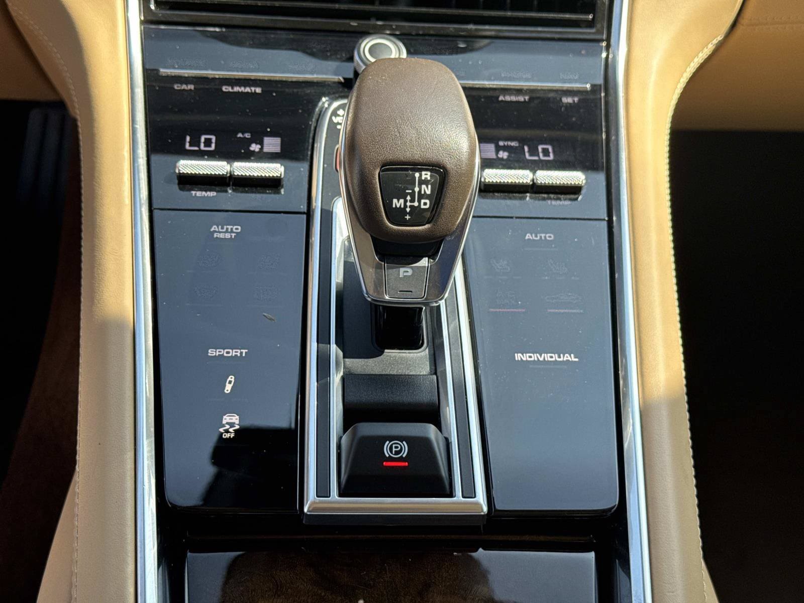 Used 2018 Porsche Panamera 4 AWD/4WD image 24