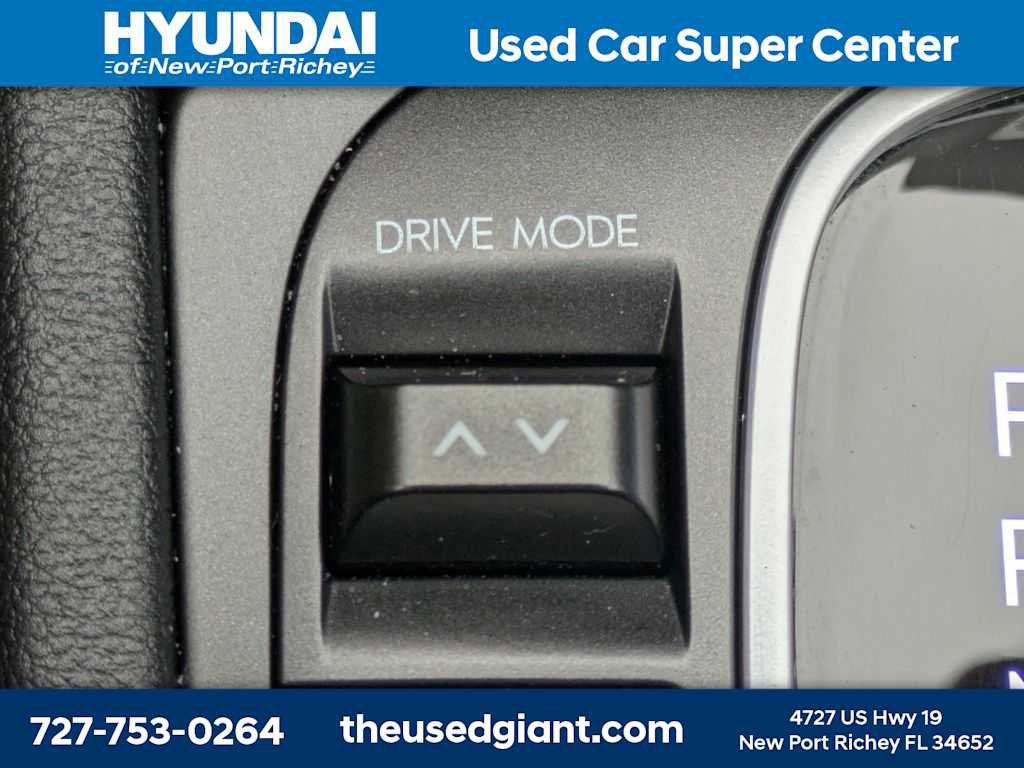 Used 2024 Hyundai Kona SE image 24