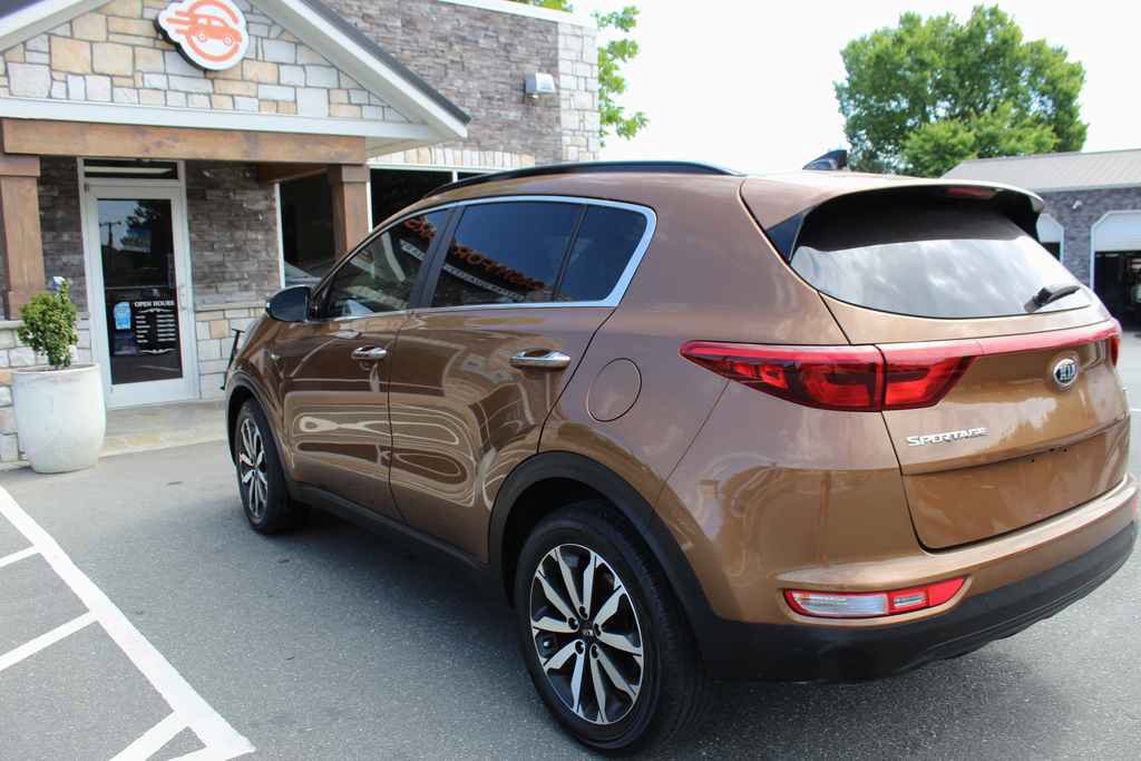 Used 2019 Kia Sportage EX w/ EX Premium Package AWD/4WD image 9