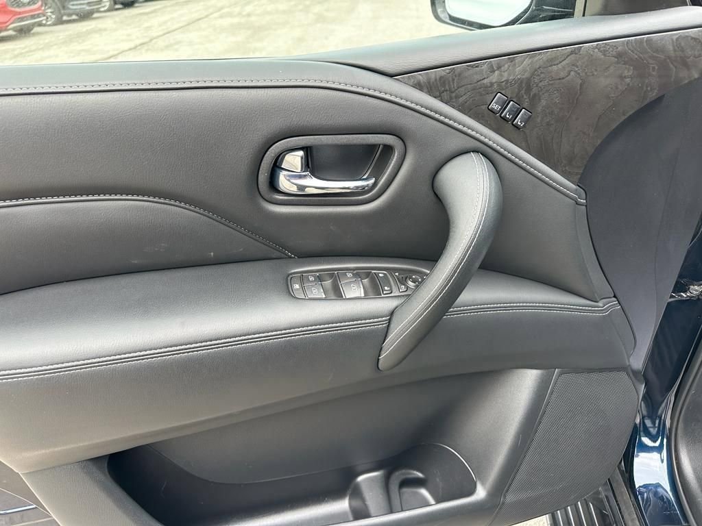 Used 2024 INFINITI QX80 Luxe image 9