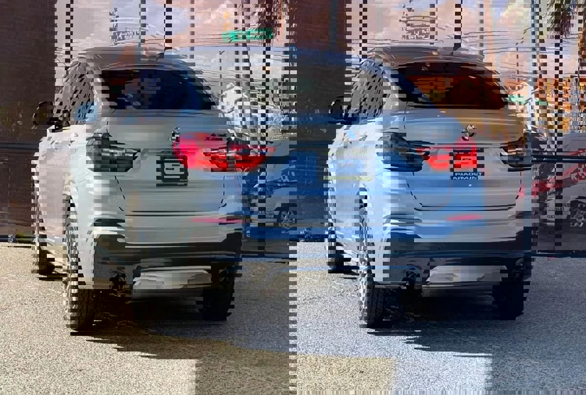 Used 2018 BMW X4 M40i image 10