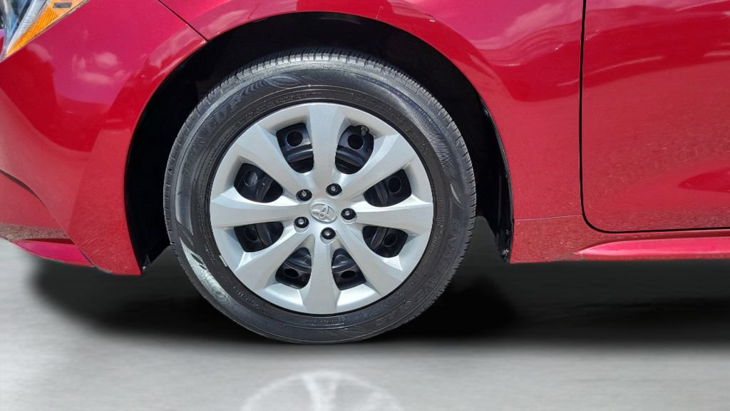 Used 2022 Toyota Corolla LE FWD image 22