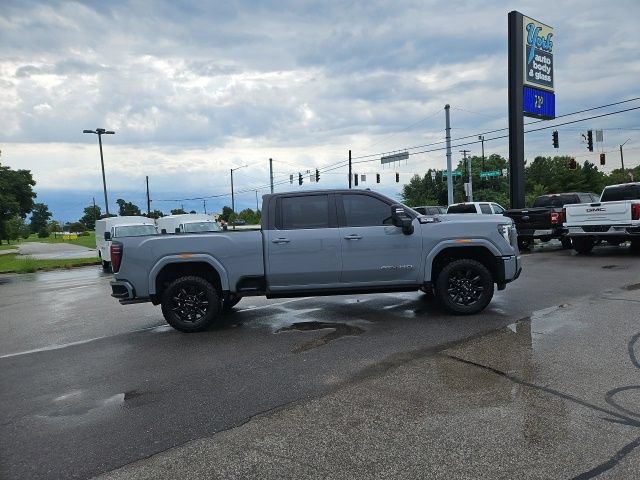 Used 2025 GMC Sierra 2500 AT4 w/ AT4 Premium Plus Package AWD/4WD image 5