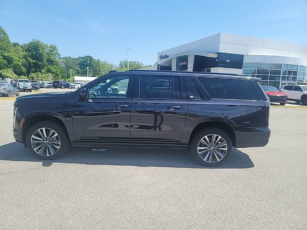 Certified 2026 Cadillac Escalade ESV Sport w/ Touring Package AWD/4WD image 5