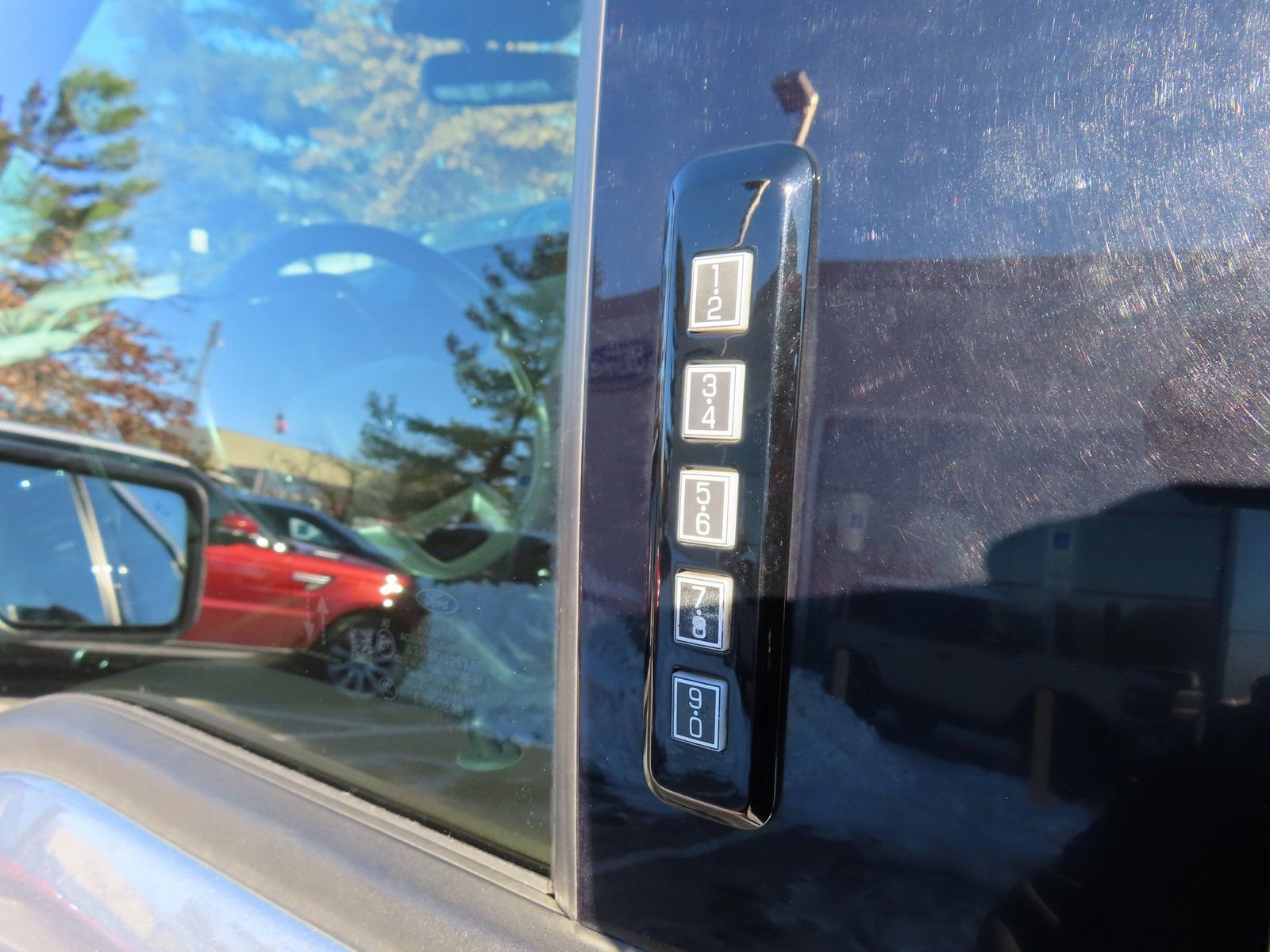 Used 2021 Ford F150 Lariat image 9