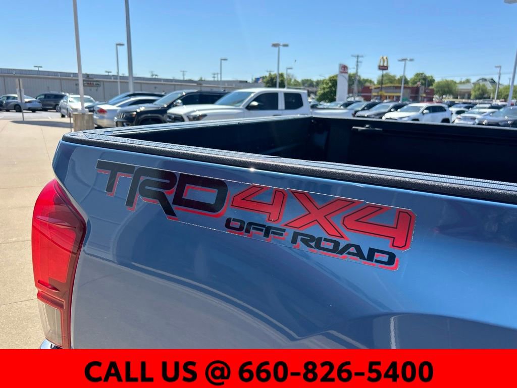 Used 2019 Toyota Tacoma TRD Off-Road AWD/4WD image 6