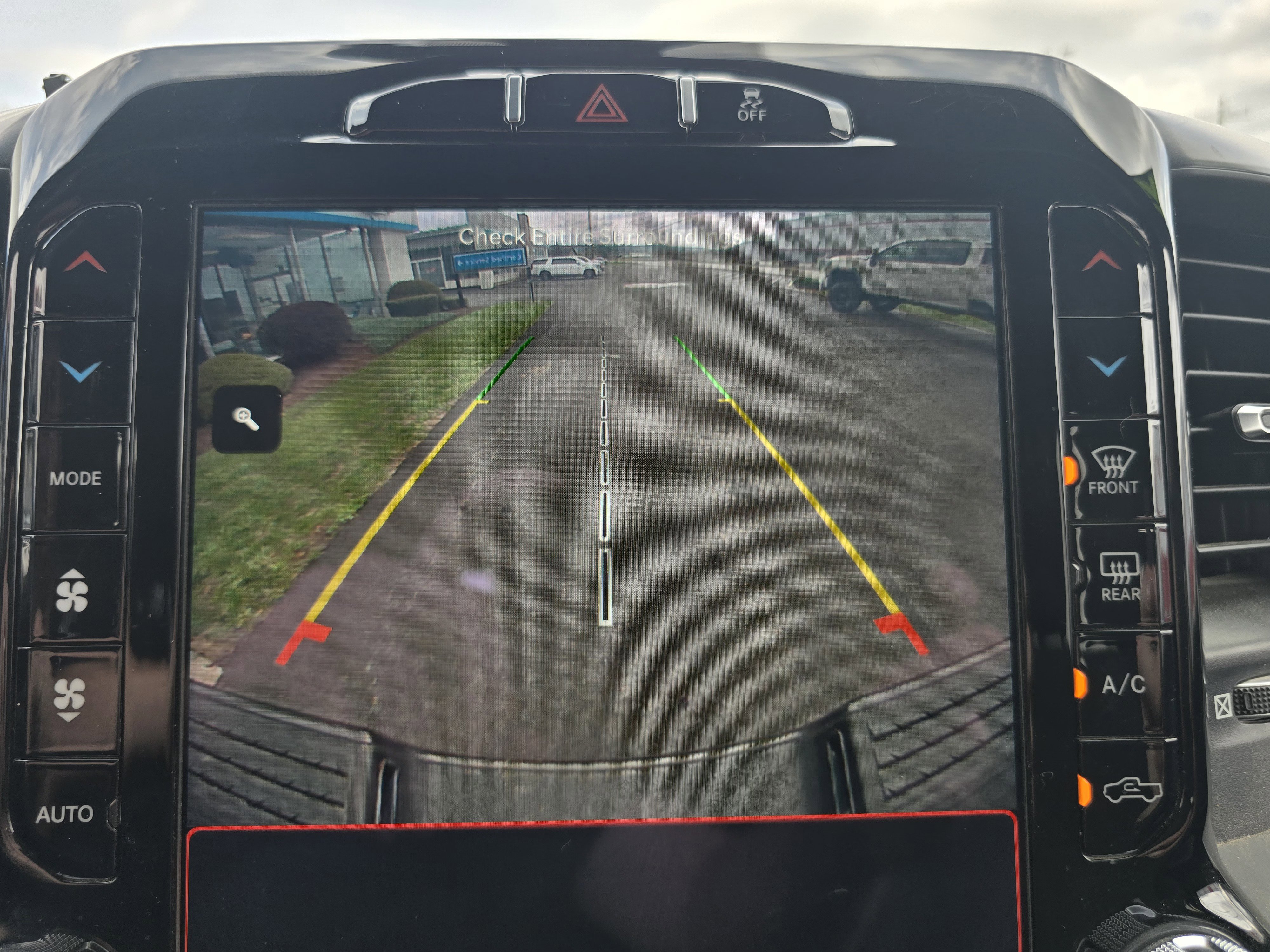 Used 2022 RAM 2500 Big Horn w/ Level C Equiment Group image 23