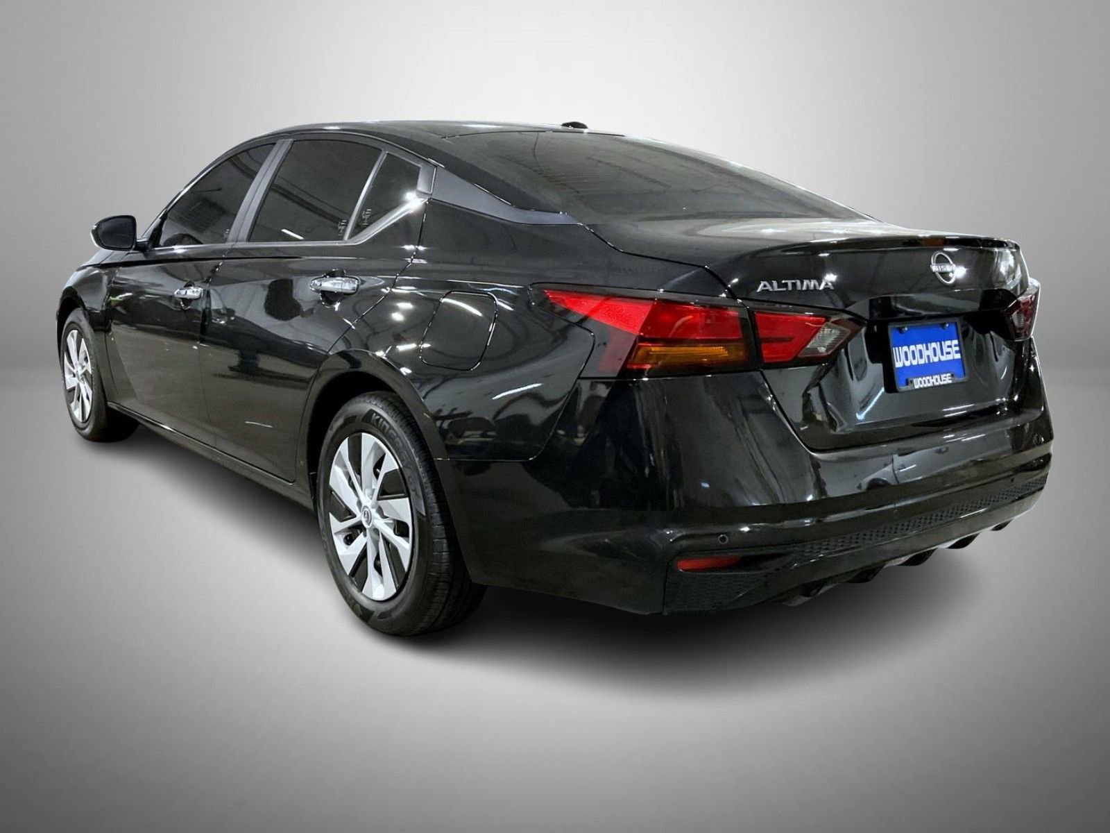 Used 2025 Nissan Altima 2.5 S FWD image 7