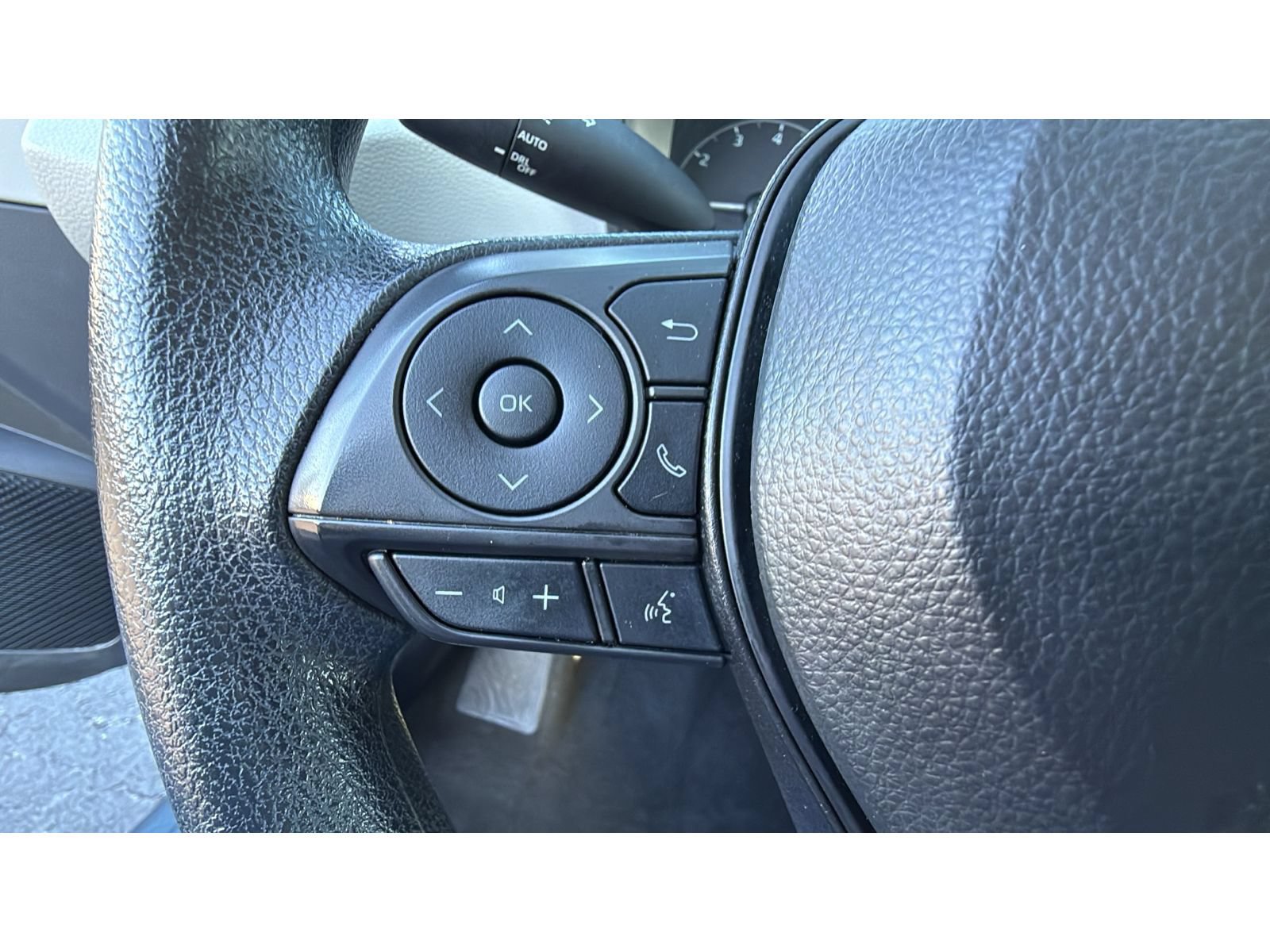 Certified 2024 Toyota Corolla LE FWD image 28