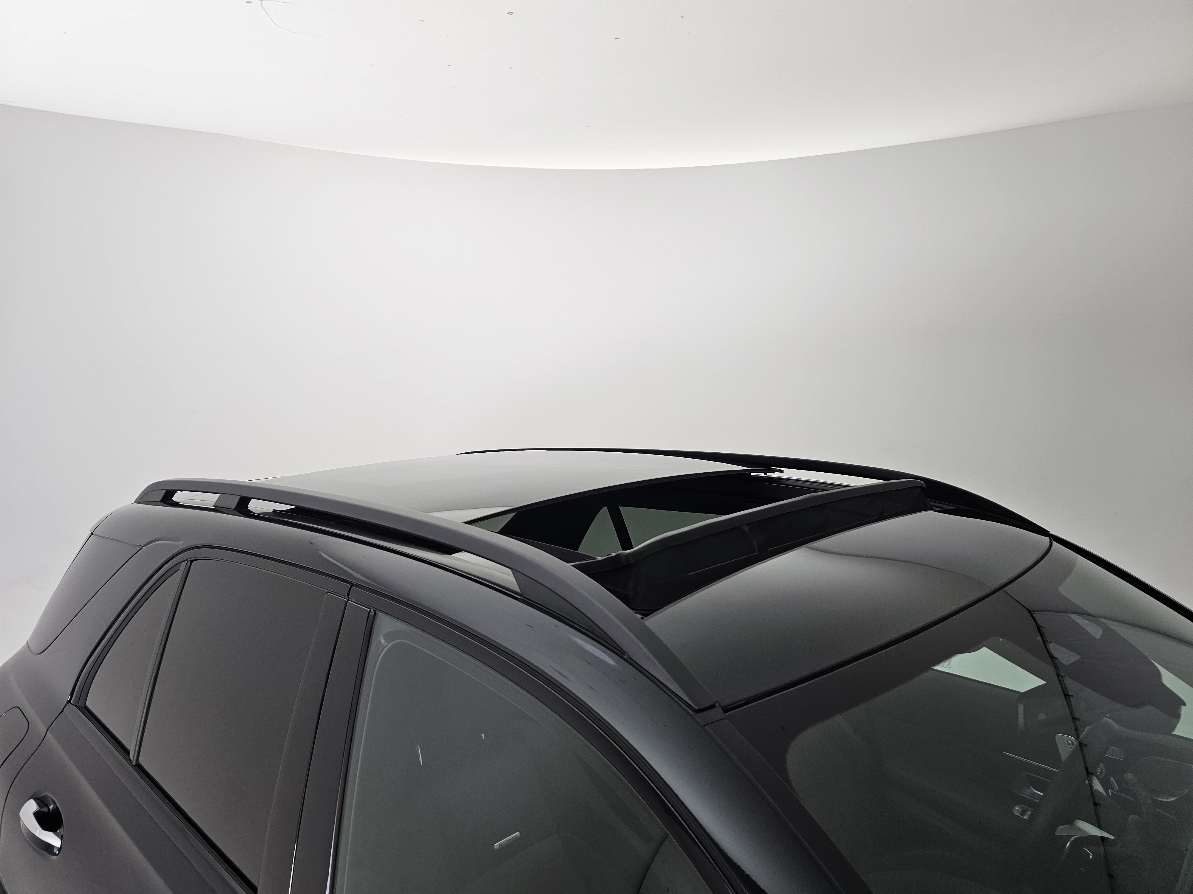 Certified 2025 Mercedes-Benz GLE 53 AMG 4MATIC image 45