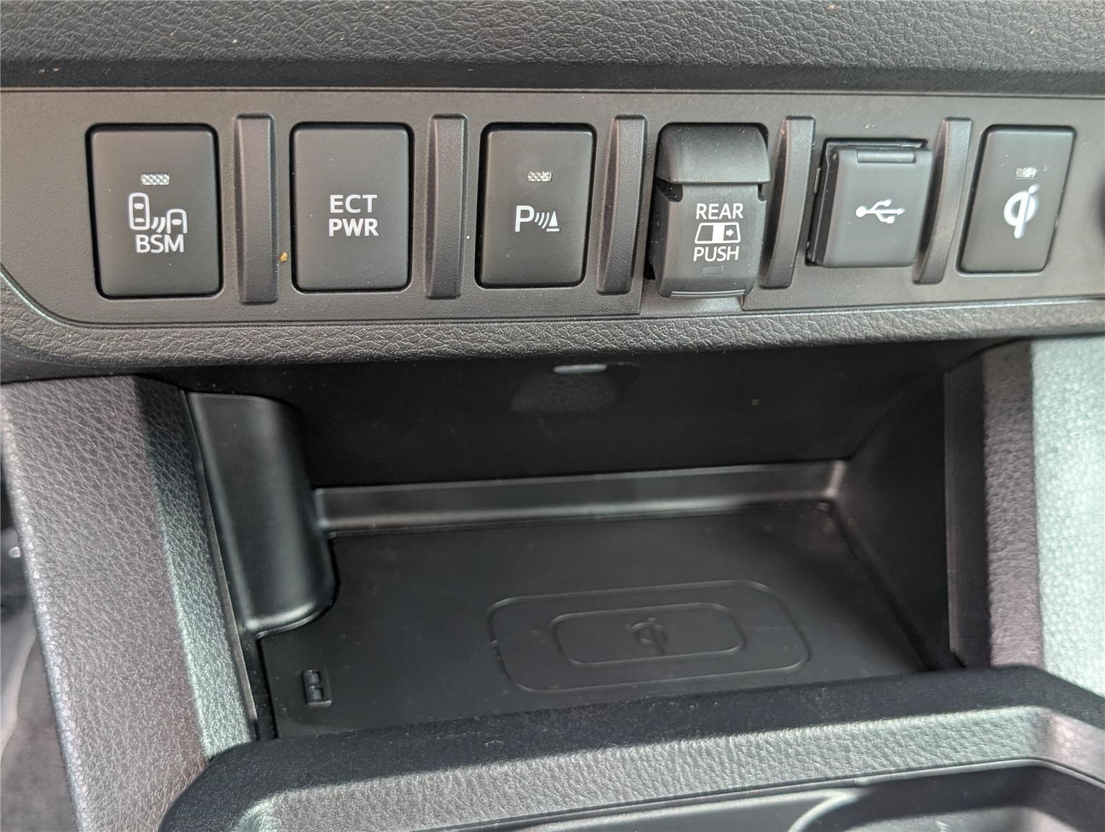 Used 2023 Toyota Tacoma TRD Off-Road w/ Technology Package AWD/4WD image 23