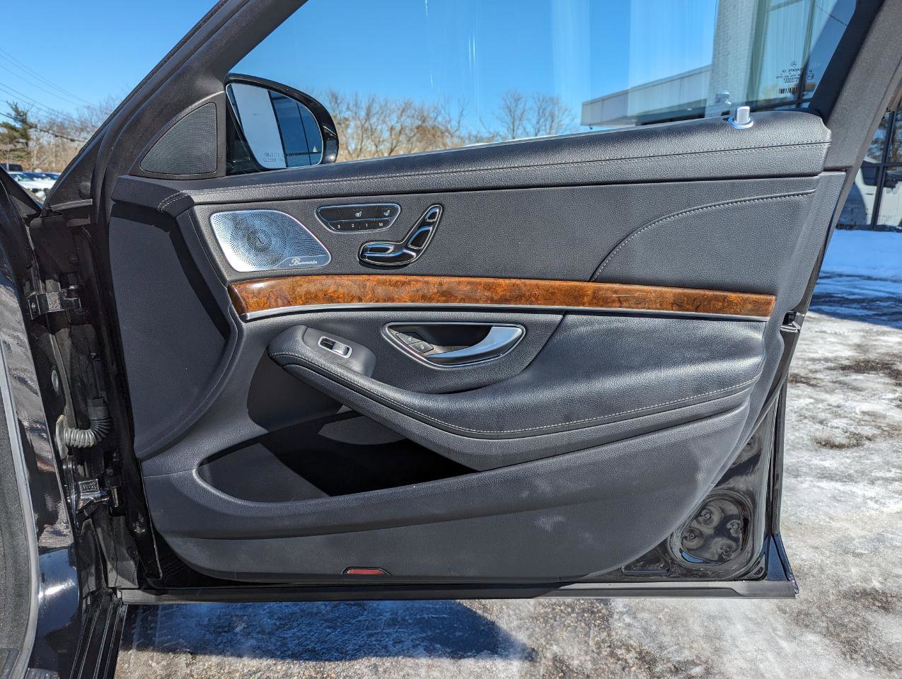 Used 2015 Mercedes-Benz S 550 4MATIC Sedan image 33