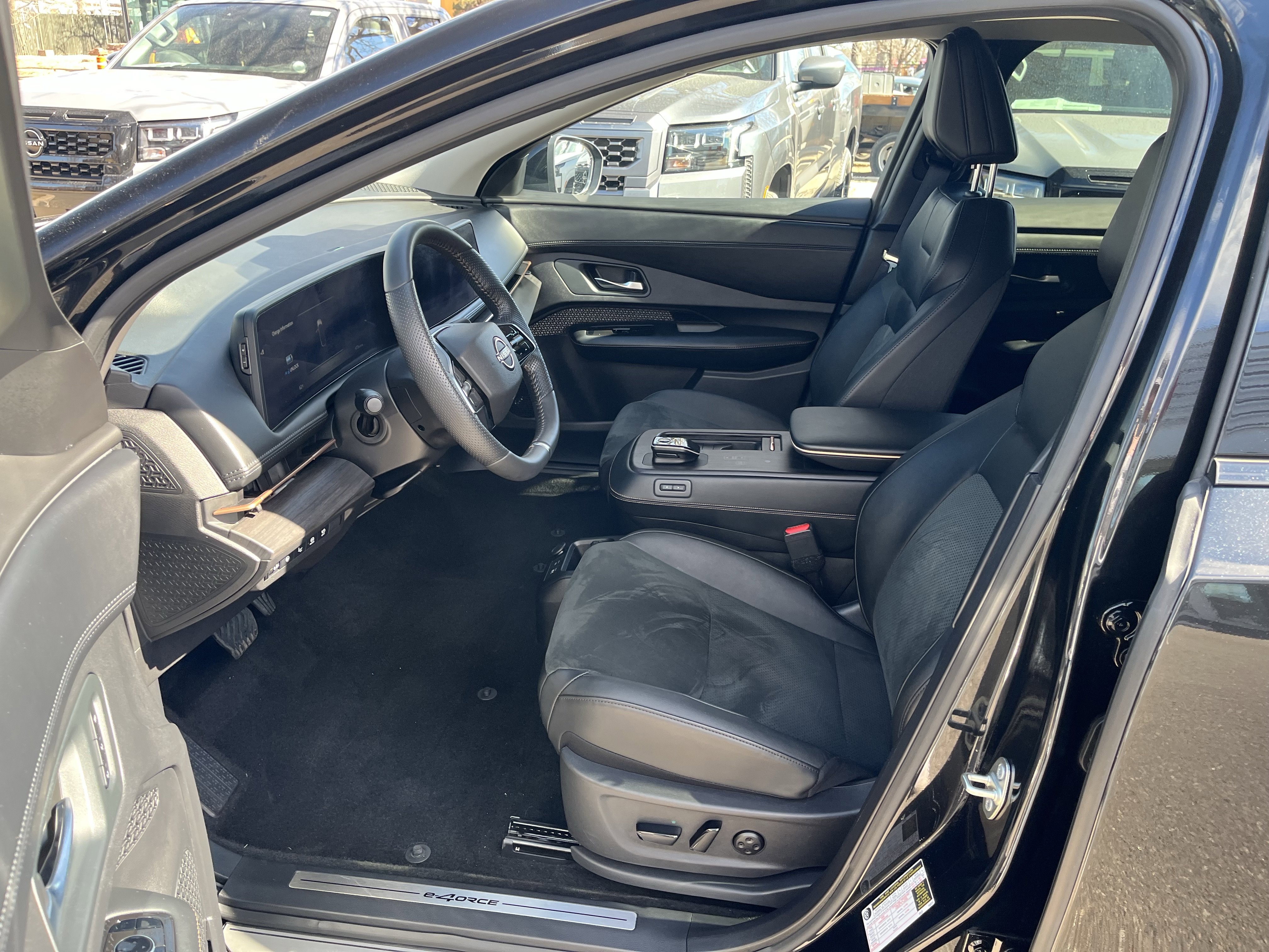 Certified 2025 Nissan Ariya AWD image 14