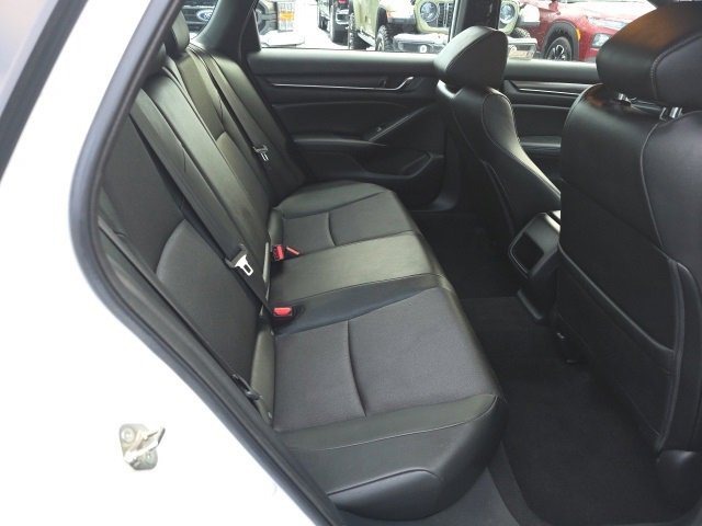 Used 2019 Honda Accord Sport image 13
