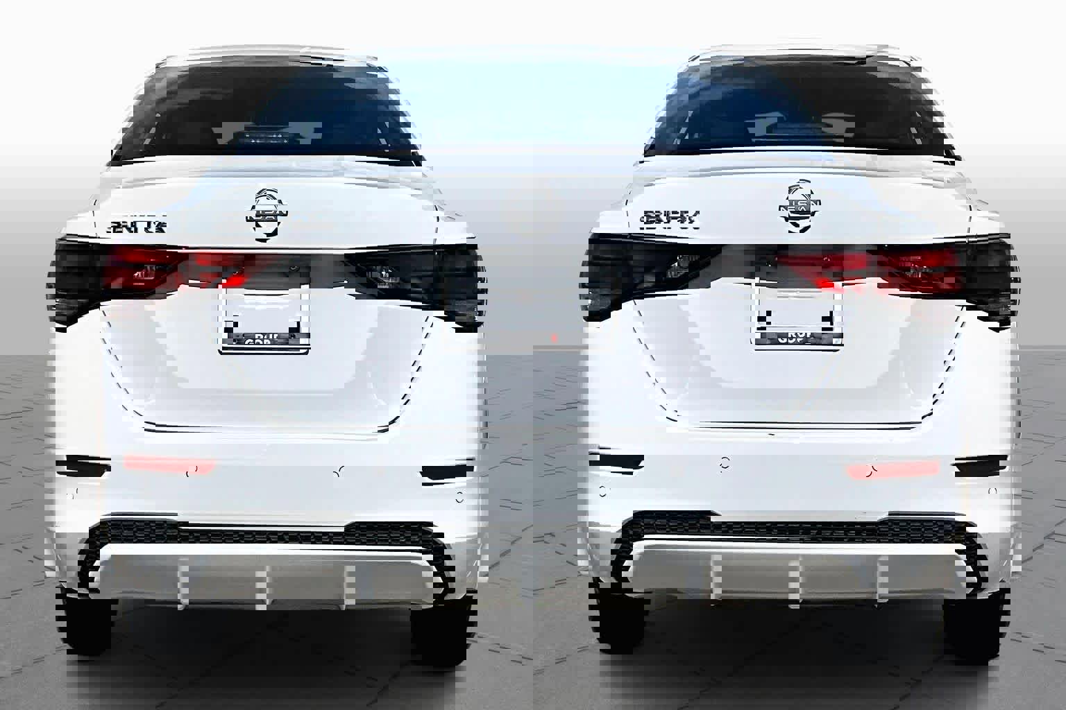 Used 2025 Nissan Sentra S image 5